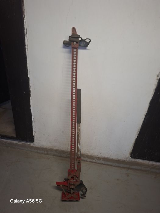 Домкрат для джипов