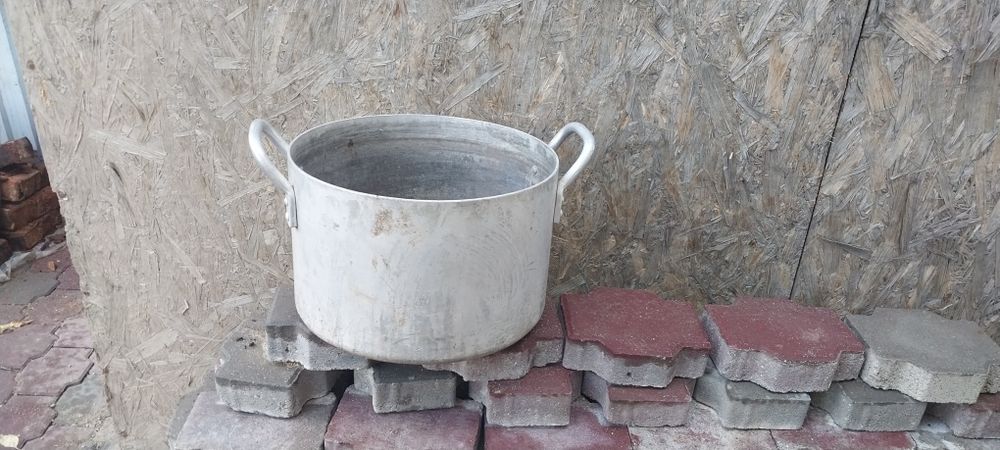 Кастрюля алюминевая