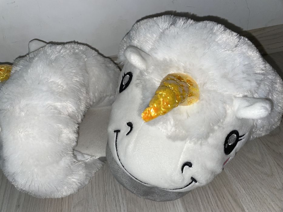 Papuci de casă cu unicorn