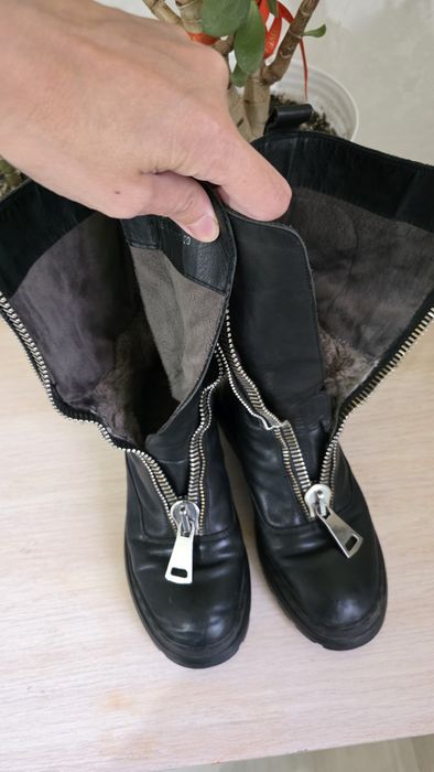 Продам кожанные зимние ботинку