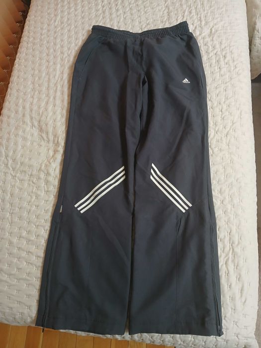 Оригинален дамски анцунг ,adidas,,