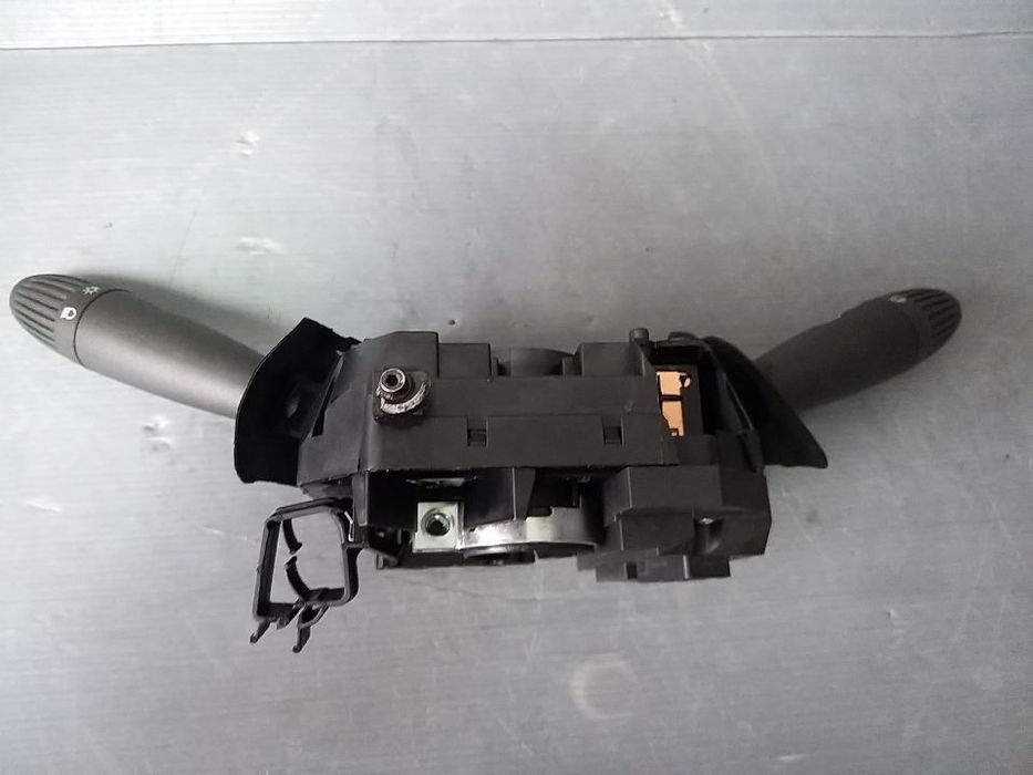 Bloc lumini cu comutator maneta semnalizare fiat punto
