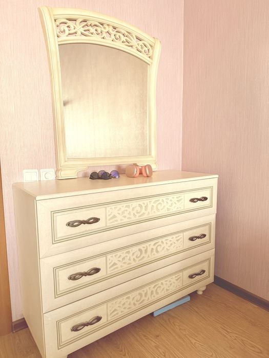 Продается мебель спальний гарнитур