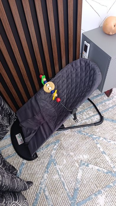 Продам шезлонг для детей