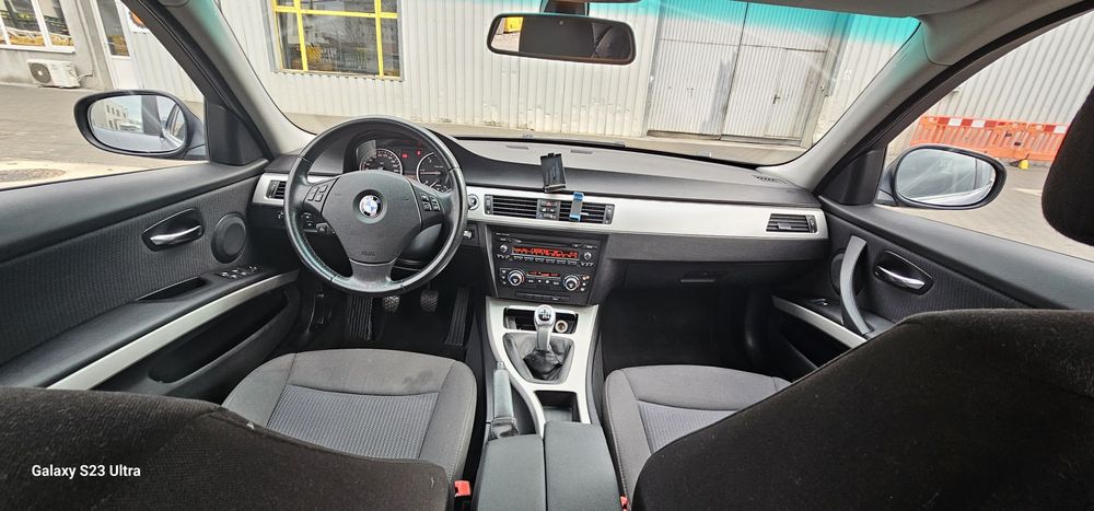 BMW 3 Series 2010 — imagine 5