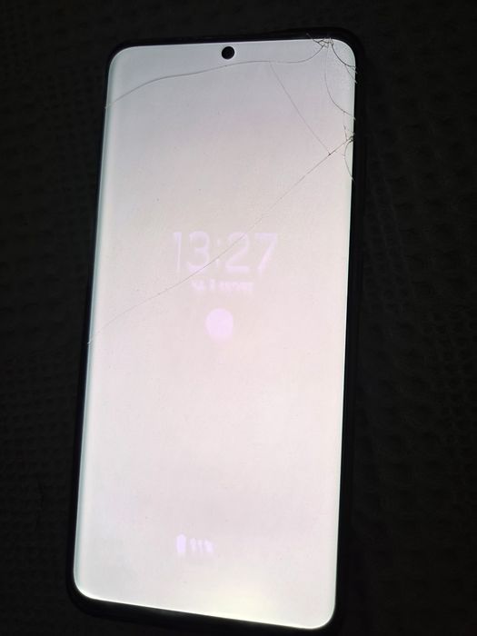 Sаmsung S20 с повреда