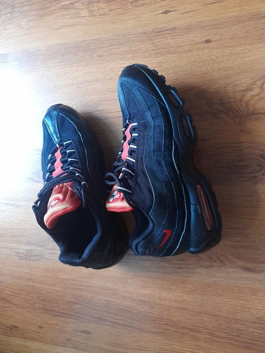 Nike Air max 95 маратонки 42 номер.