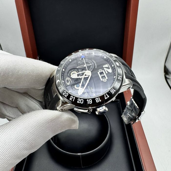 Ulysse Nardin Gmt - Perpetual Calendar Black ( ETA )