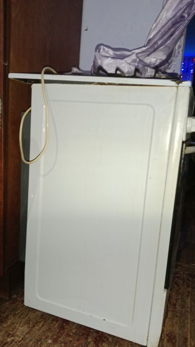 Продаю газовую плиту