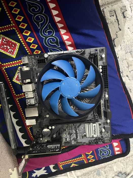 Материнская плата