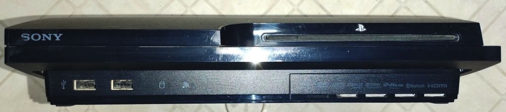PS3 holati ideal. 4ta Joystick, 2 ta zaryadka kabeli bn.
Narxini keli