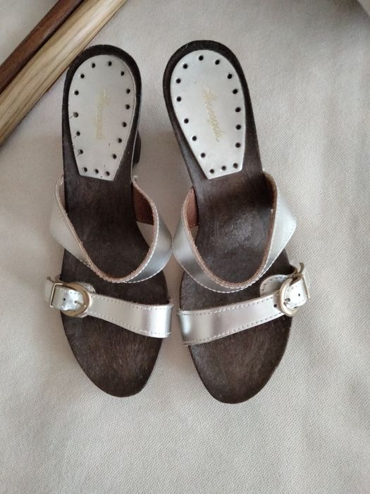 Saboți din piele naturala, măr. 39