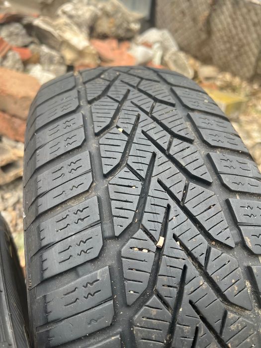 Два броя гуми 195/65/15