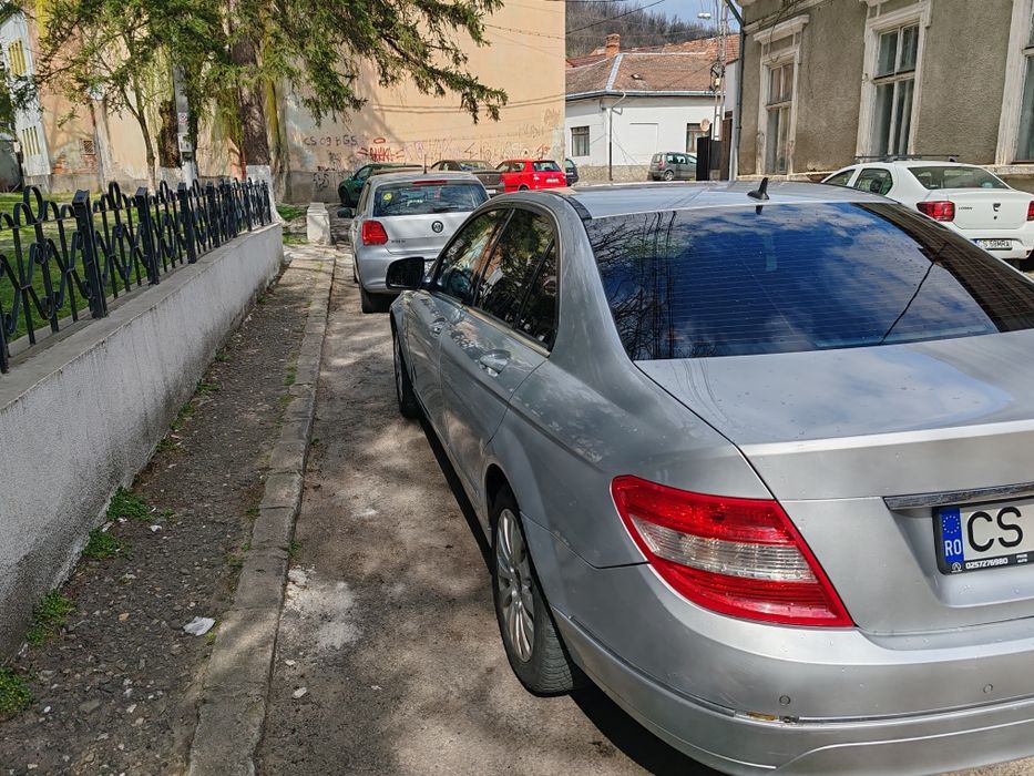 Vand sau schimb Mercedes C220