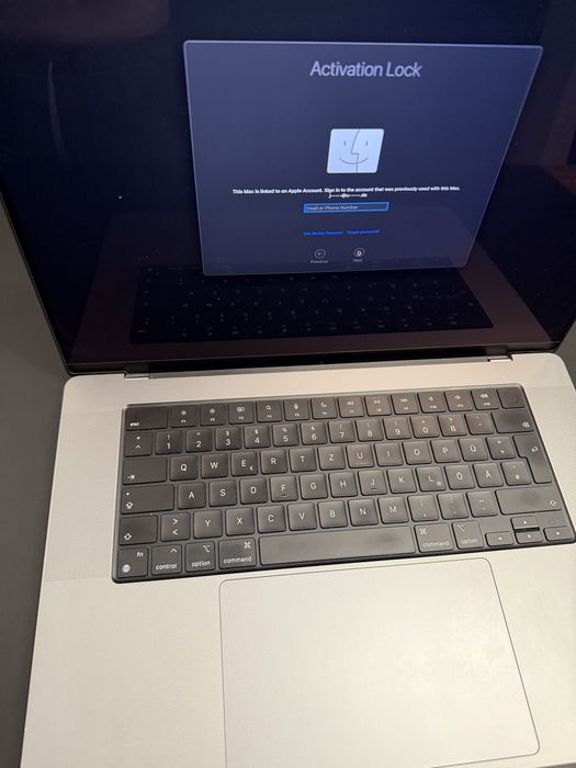 Apple MacBook Pro 16" (2021) M1 Pro, 16GB RAM, 512Gb SSD ,