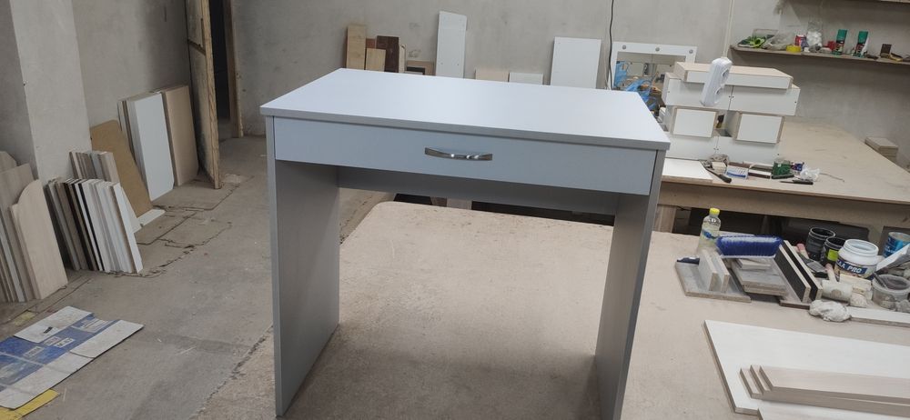 СТОЛ! Письменный.