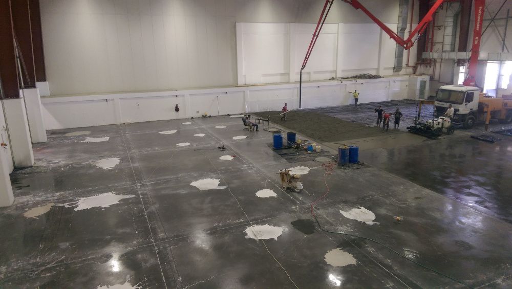 Turnari platforme beton finisat cu elicopterul.Beton elicopterizat.