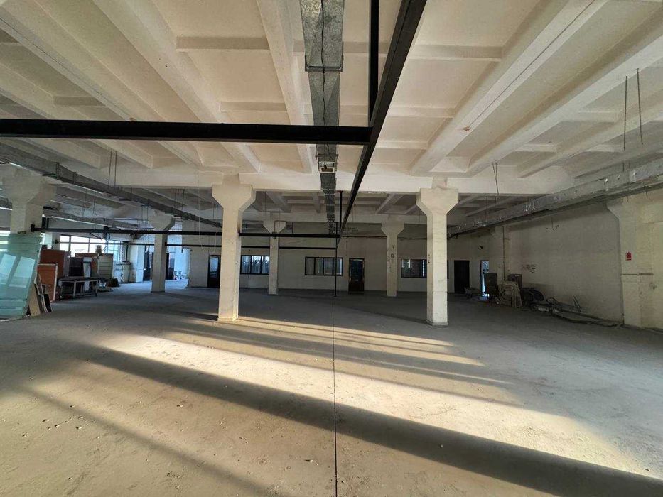 Аренда  ОФИС   Гостиница Россия  1.850м2