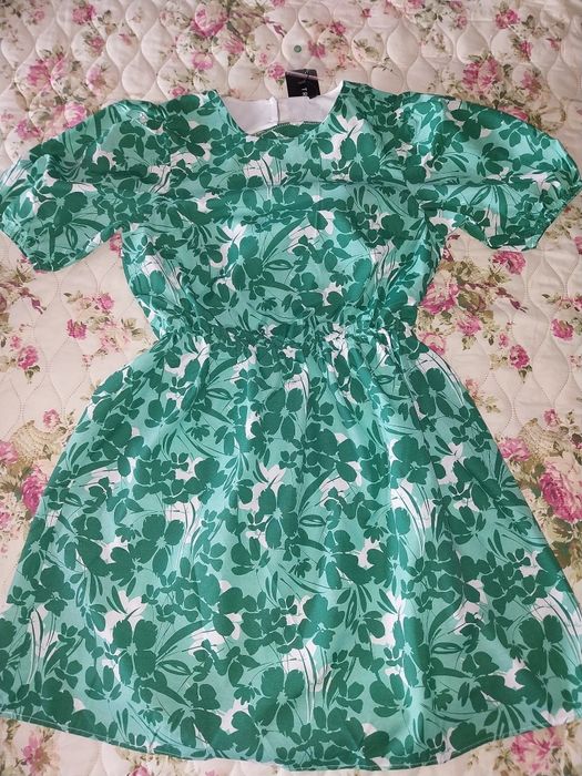 Нова кокетна дамска рокля намаление