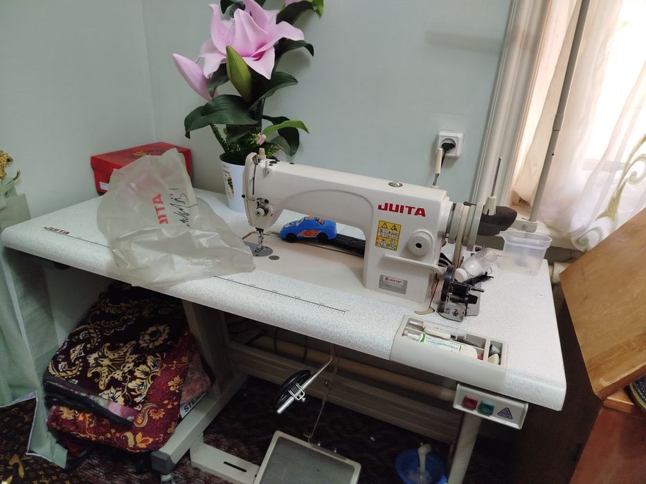 Juita tikuv mashinasi model:DOL13H VOLT:220V/250W 1/3HP