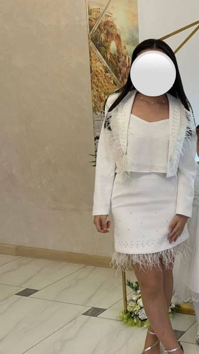 Продам костюм с юбкой