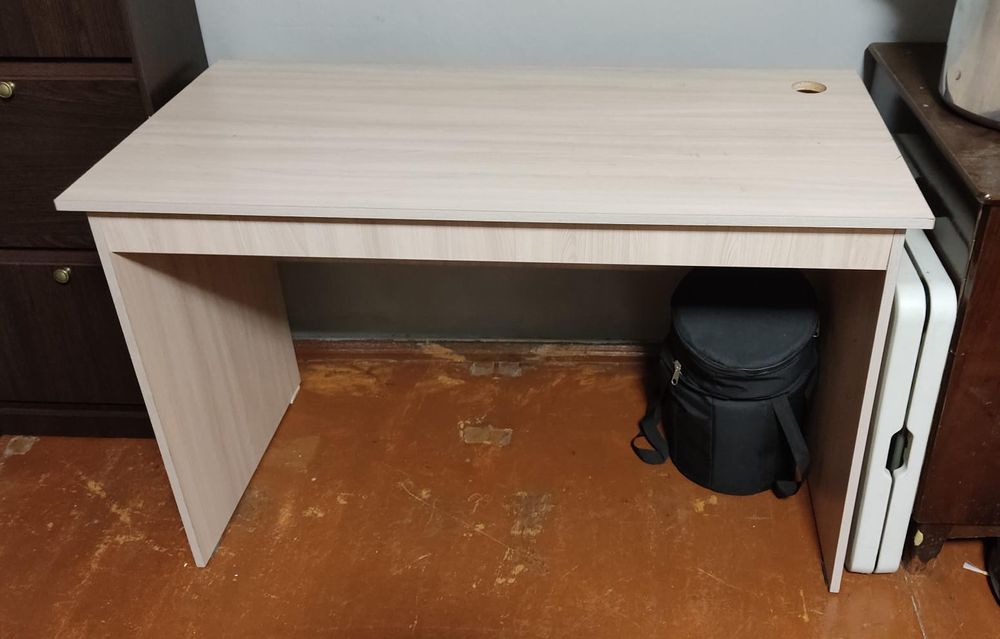 Стол и обувница из дсп