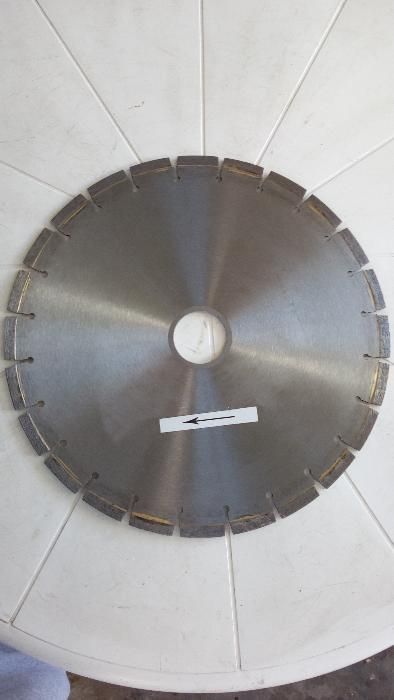 продавам дискове за рязане на камък,гнайс,гранит.