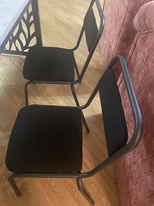 Продам два стула в офис