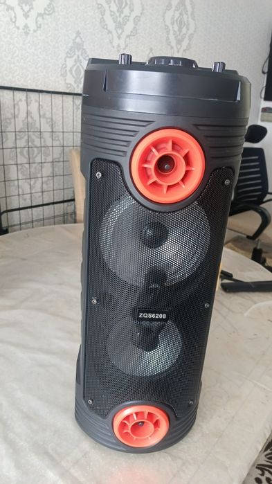 Блютуз Колонка .