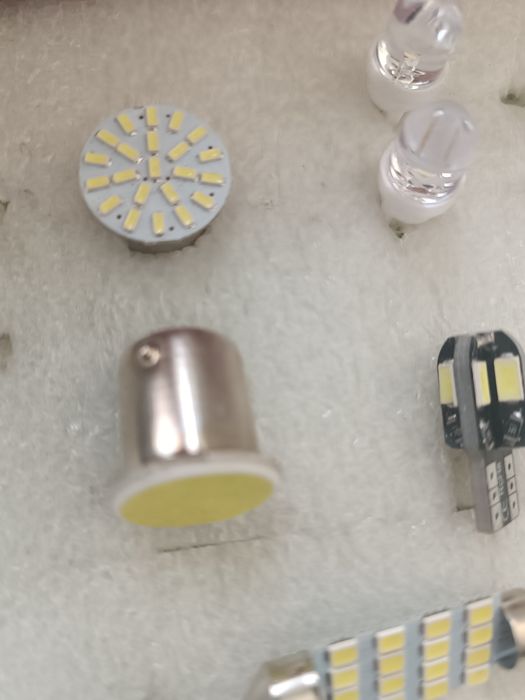 Becuri auto  led   lumanari