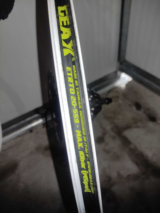 Продавам предна и задна капла 26"