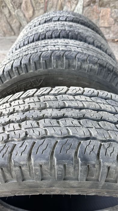 Продам шины Toyo 265/60/18