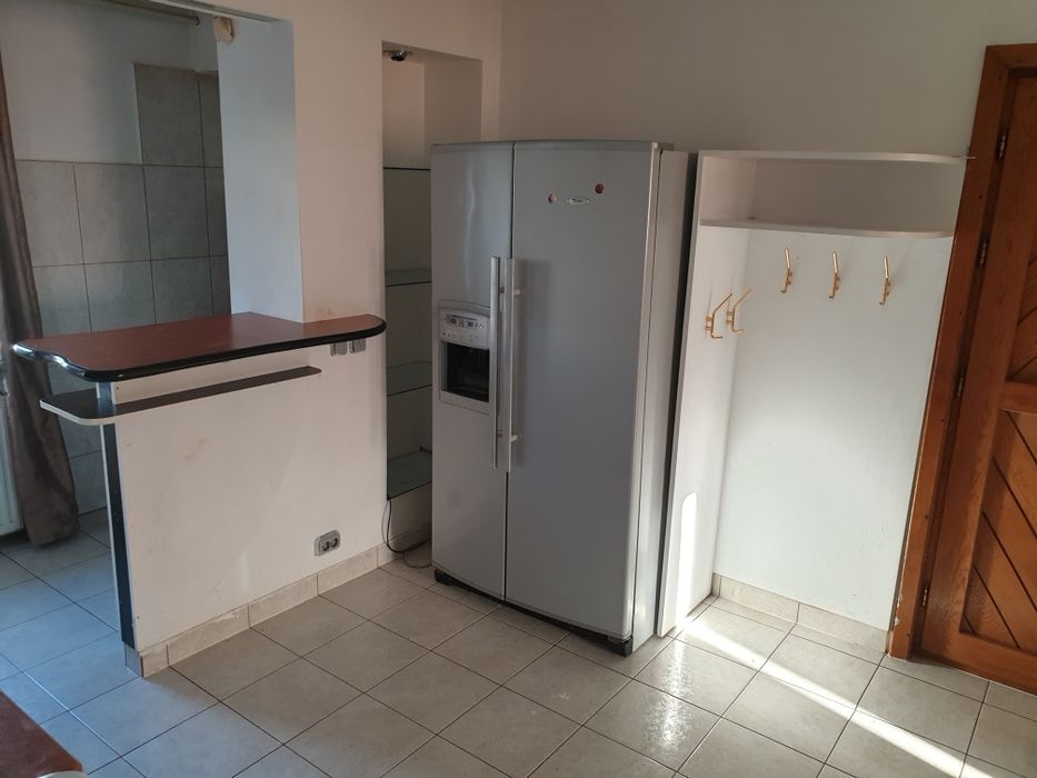 inchiriez Transilvaniei 3 /60  penthouse 6 cam. 140 mp preț 500 e