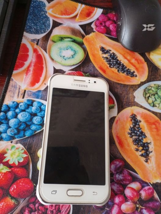 Продам Самсунг j1