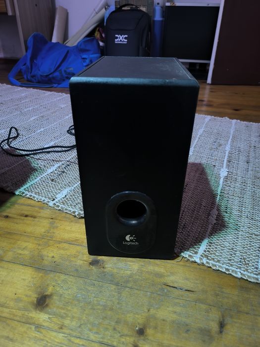 Субуфер Logitech