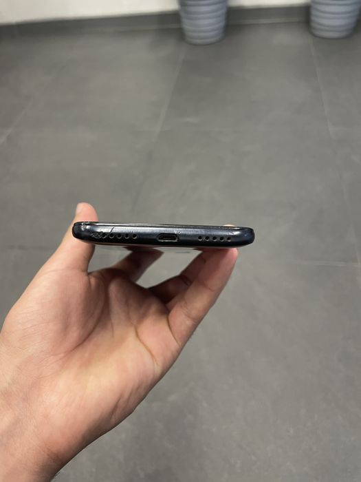 Redmi 7 32gb.