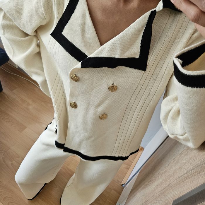 Дамски плетен комплект