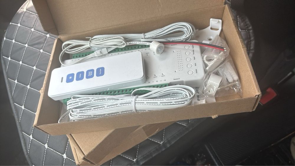 28-стъпалов контролер за стълбищно осветление с PIR сензор за движение