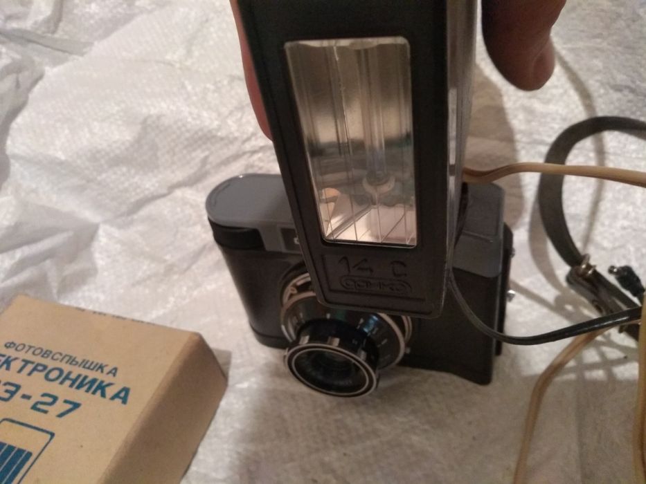 Ретро фотоапарат  ,,Смена " 7  със светкавица .