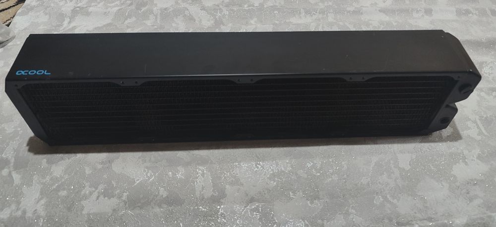 Alphacool Nexxxos monsta 560mm + 4xTt-1425 (радиатор и кулеры)