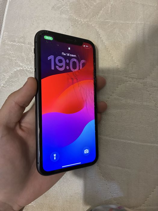Iphone 11, 65gb akb 77