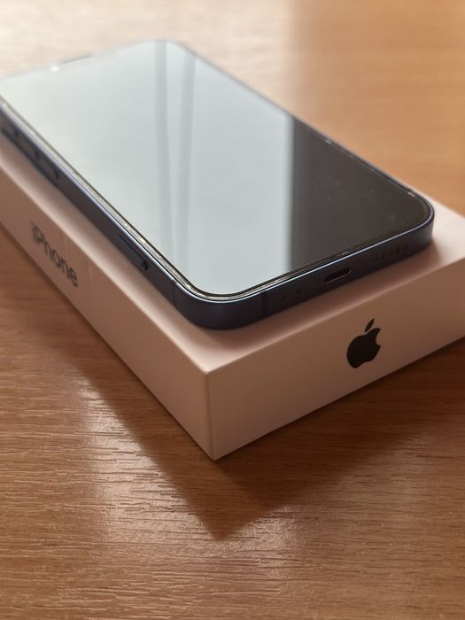Продам Iphone 13 128ГБ