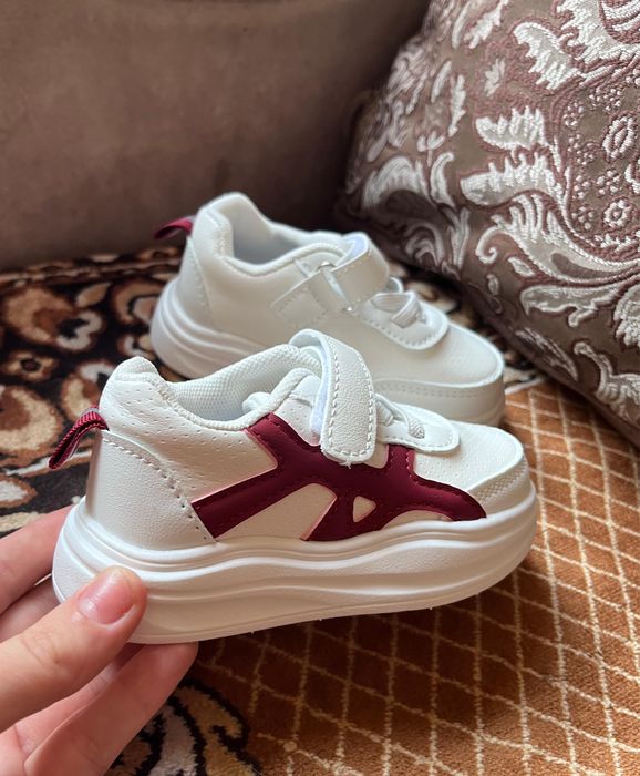 Кросовки детские, новые