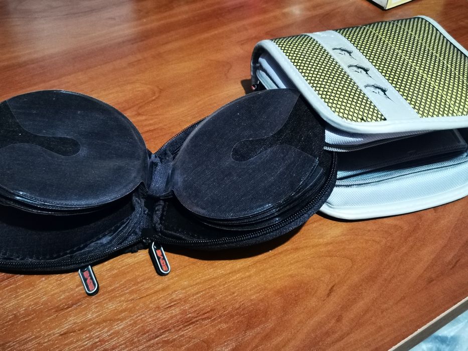 Чехол-сумка для CD/DVD дисков за 500 тенге пара