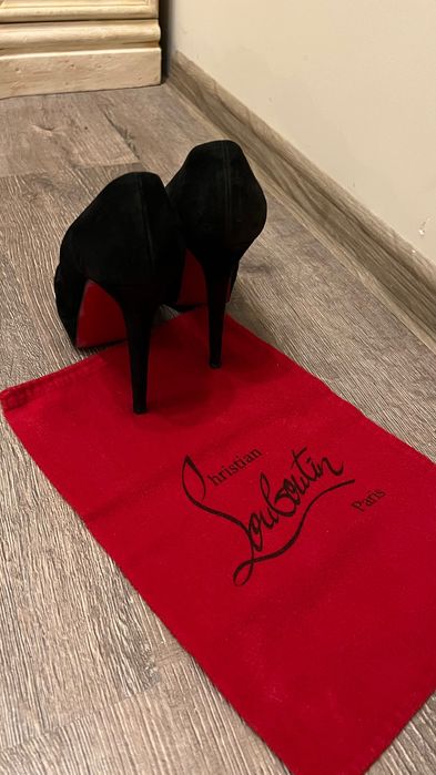 Обувки Christian Louboutin