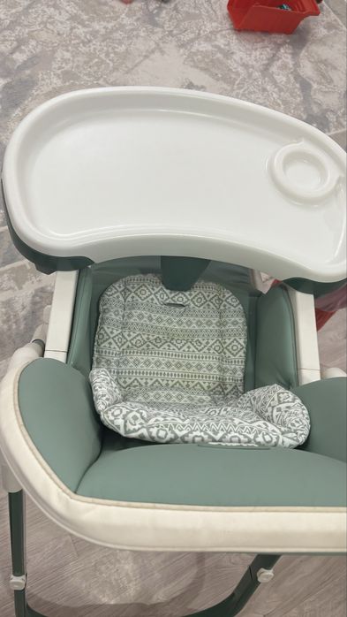 Kidilo.Стульчик для кормления