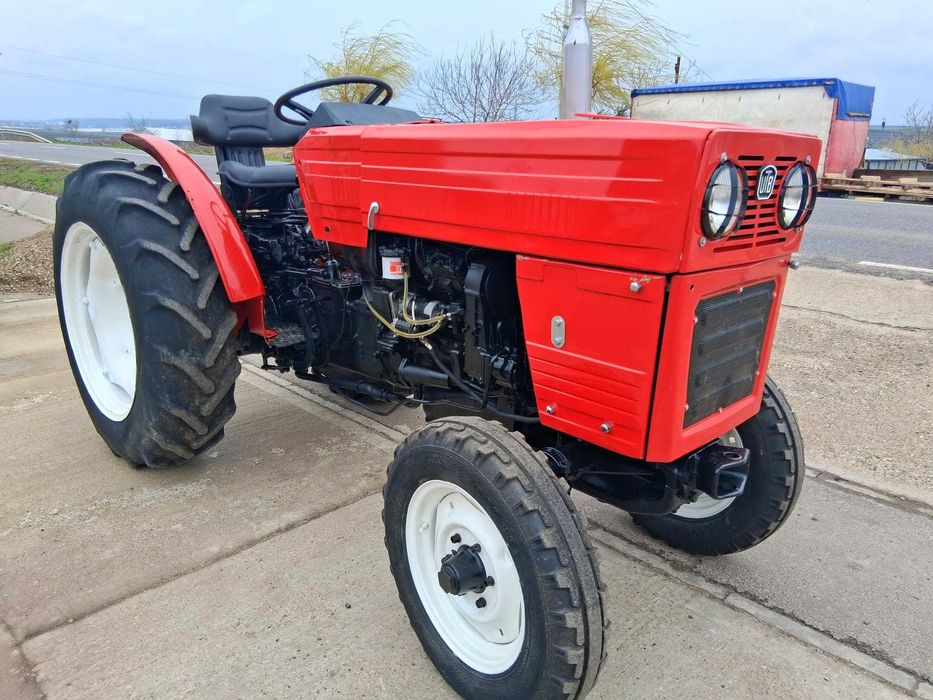 Tractor viticol utb universal u445 vr pentru vie