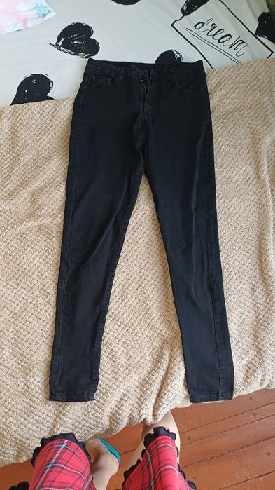 Продам джинсы женские