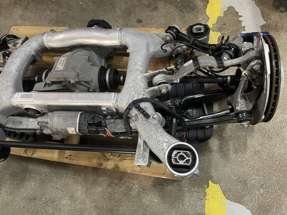 Punte spate completa BWM G31, directie integrala, grup 2.81