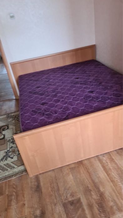 Продам 2 спальнюю кровать